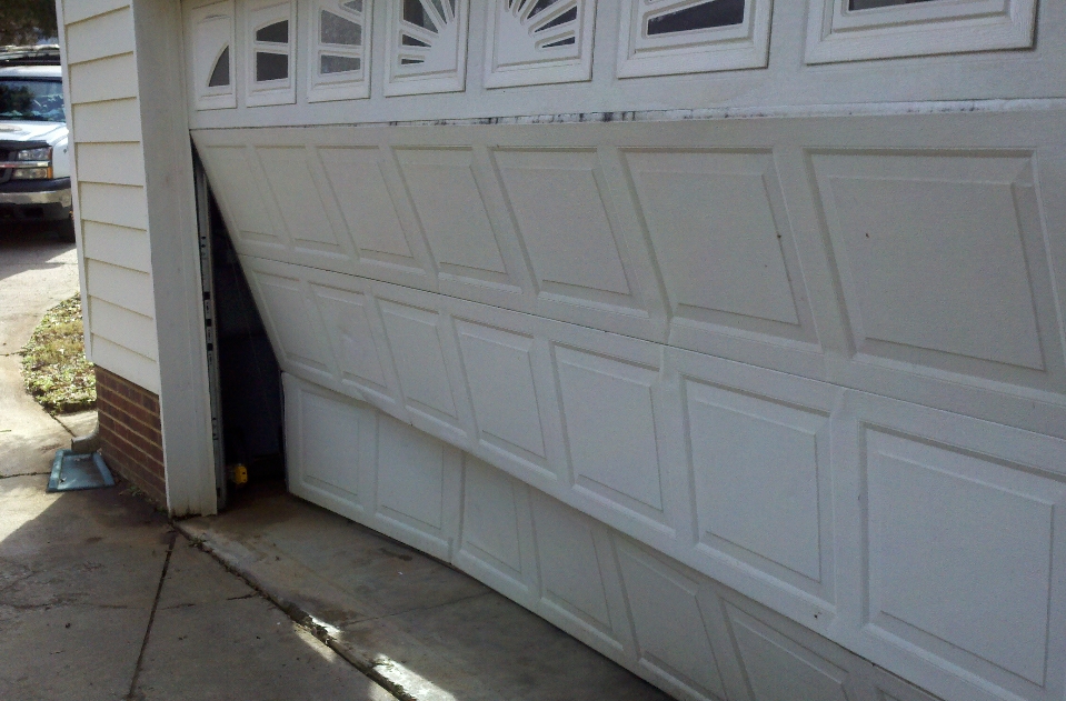 Garage Door Repair in Venice CA 